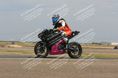 media/Sep-10-2023-Pacific Track Time (Sun) [[44210541ad]]/Group B/1220pm (Wheelie Bump)/